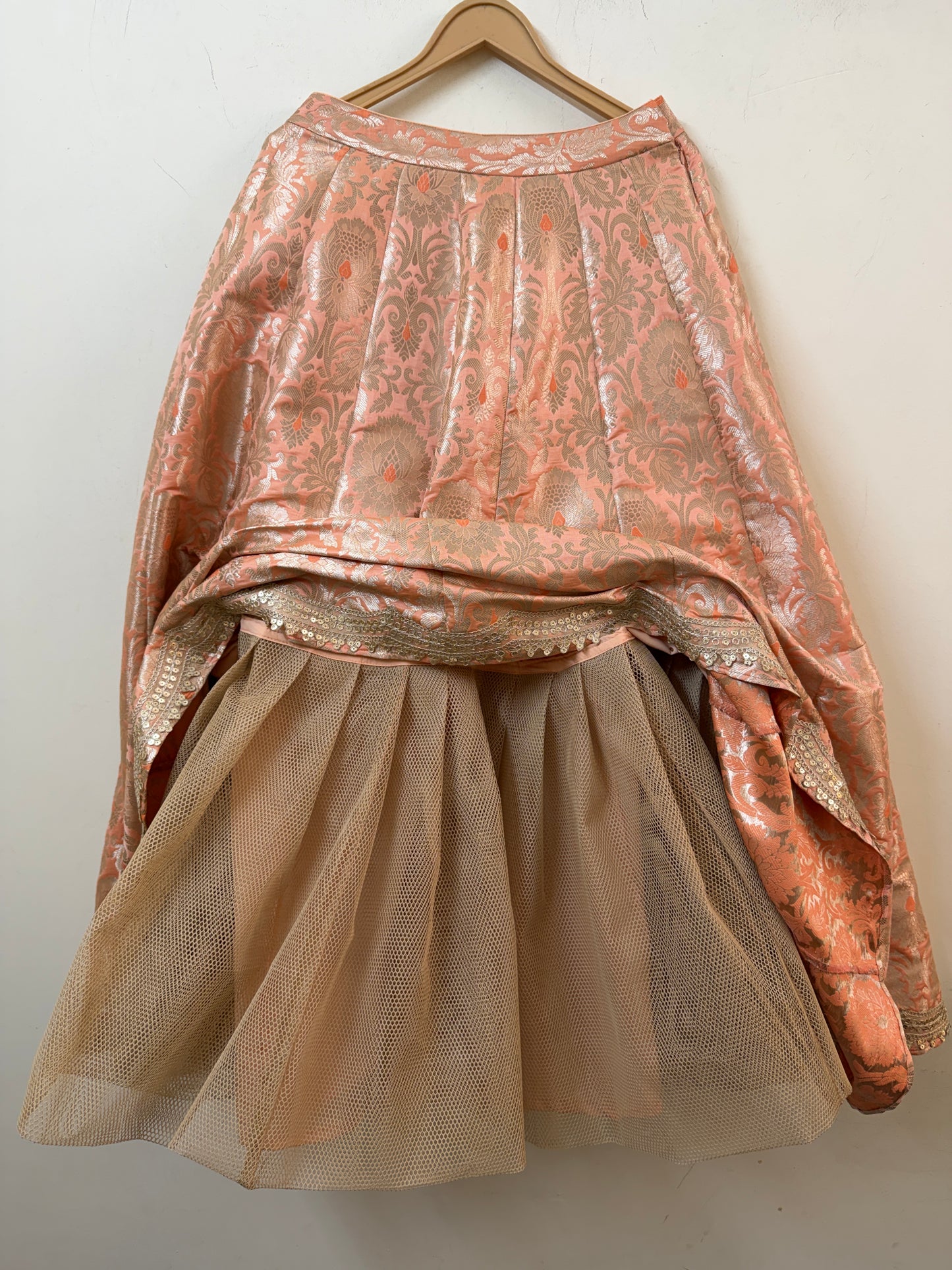 Peach Banarasi Brocade Lehenga Skirt - Can-Can Lining Detail