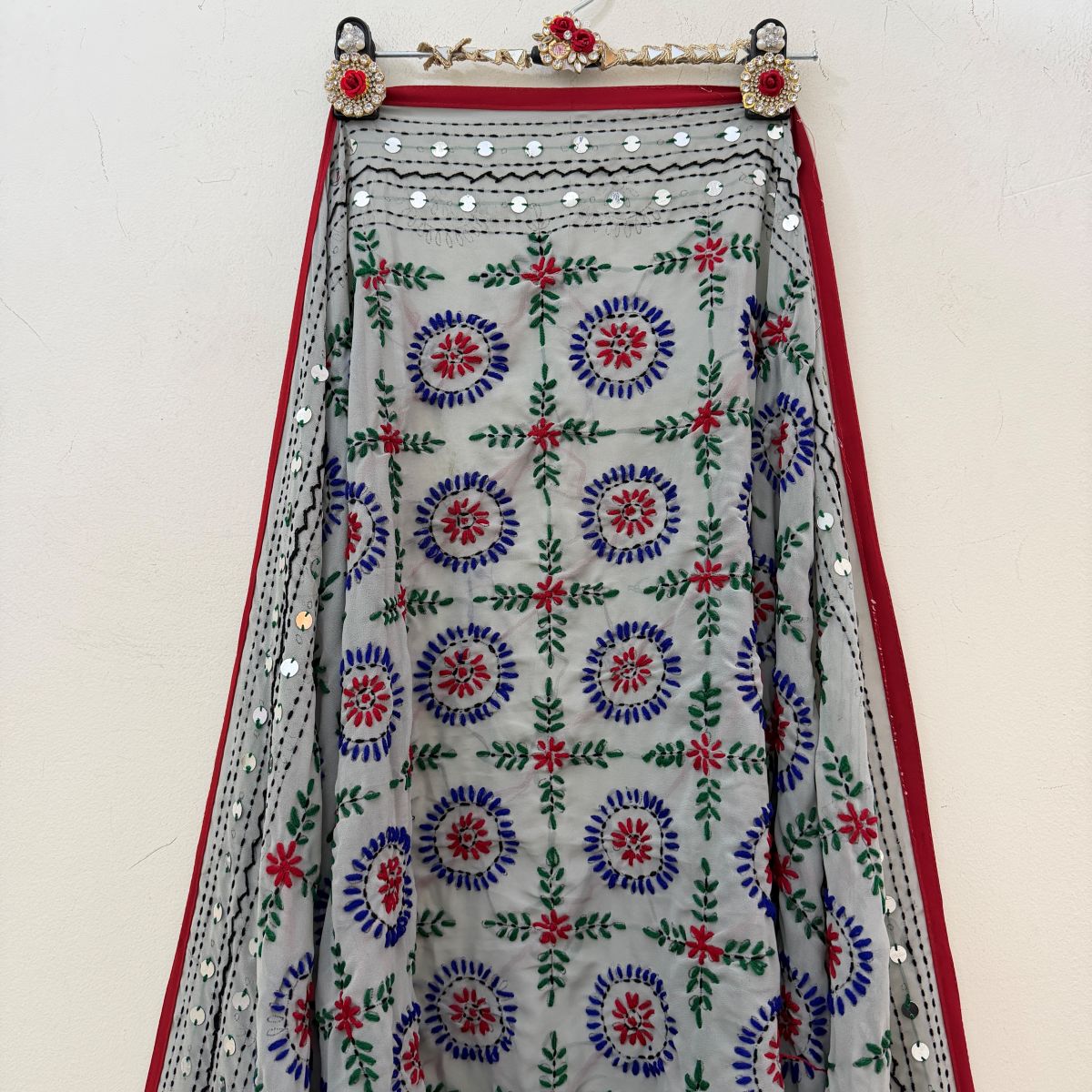Grey Phulkari dupatta with pink circular thread motifs and decorative border